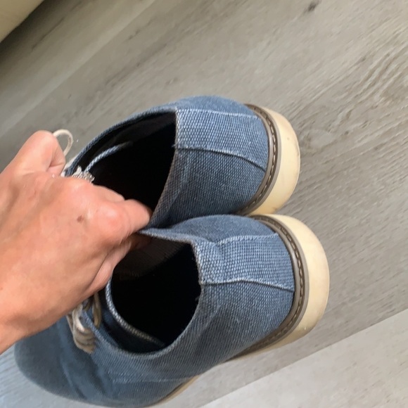 The RAIL blue xander oxfords‎ textured denim look - Picture 4 of 10